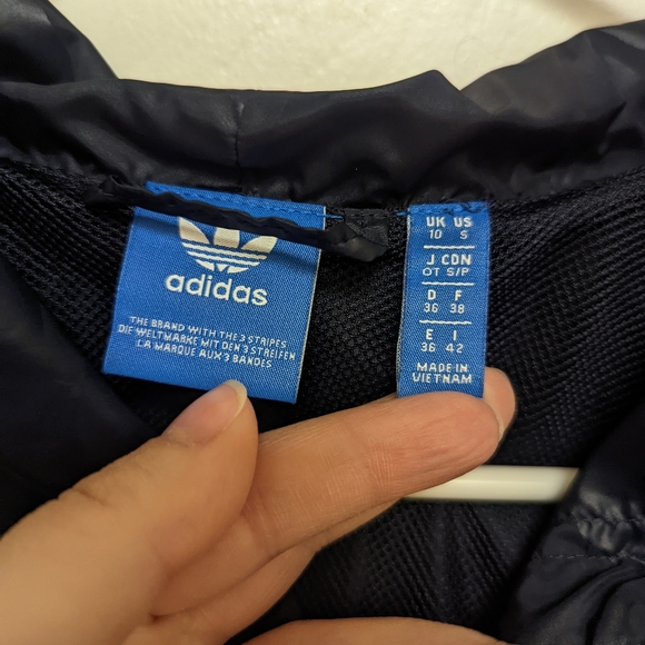 Adidas windbreaker - Picture 4 of 5